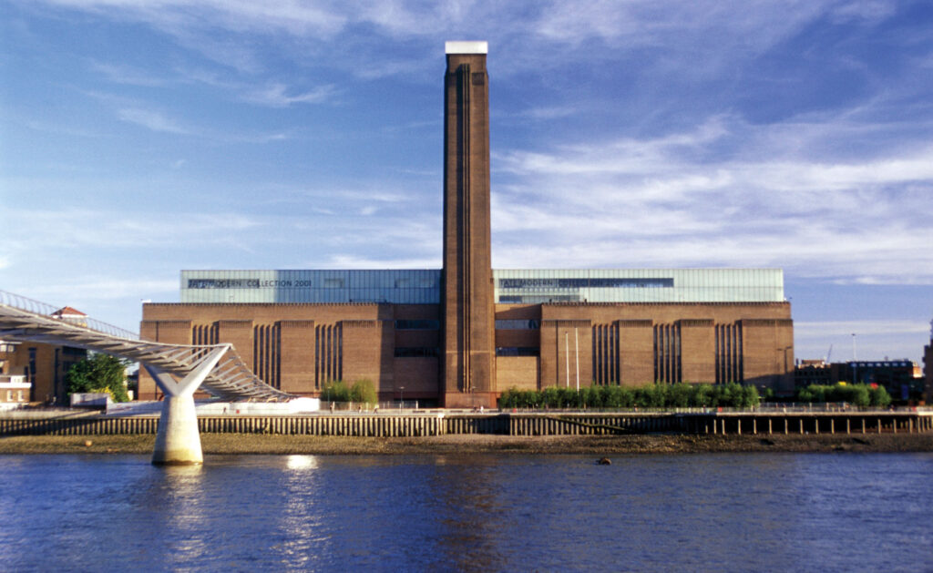 3.Tate Modern, London, England